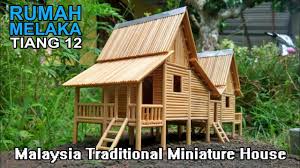 رومه ملايو) tempat kediaman tradisional, yang berasal sebelum kedatangan pengaruh asing atau moden, dan dibina oleh penduduk asal etnik melayu di semenanjung tanah melayu, singapura, sumatera dan kalimantan(borneo). Melaka Traditional House Replica I Malaysia Rumah Melayu Melaka Berbandung Dua Youtube