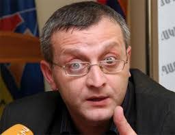 В ожидании «искусственного» лидера |