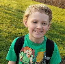 Estelle Pace's Instagram, Twitter & Facebook