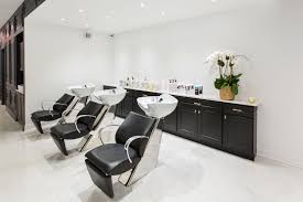Pin By Dasi Salon On Dasi Salon Salon Interior Design White Marble Countertops Salon Decor
