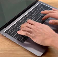 Tatsächlich müsste man sich schon erheblich mühe geben, den. Macbook Air Test Des 2020er Modells Das Hat Es Zu Bieten Welt