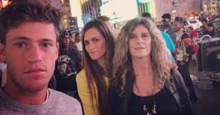 His father's family traveled to argentina from russia on a boat. La Madre De Diego Schwartzman Recordo Al Rival Que Le Recomendo Danonino Y El Cucharon Que Usaba De Raqueta