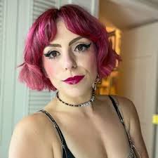 Kat Nardizzi (@katnardizzi)