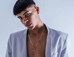 Hebert Tomazine Projects :: Photos, videos, logos, illustrations and  branding :: Behance