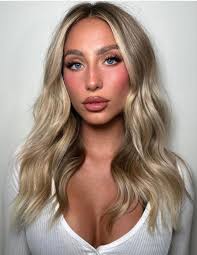 Bella Castro (bellacastro1)