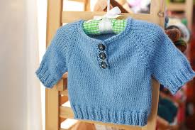 Lovecrafts is a website that i know you will love, full with yarn, patterns and even fabric !by law i have to tell you that this post contains affiliate links, affiliate links is part of the way i earn money and the best thing is it doesn't cost you anything, nothing, nada, well except from the purchase you were already going to make ? Simple Knitted Baby Pullover Free Knitting Pattern