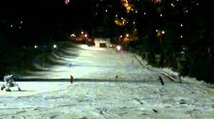 Pârtia a fost deschisă în 2011, beneficiind de iluminat nocturn și instalație de. Partia Veverita Vatra Dornei 2012 Youtube