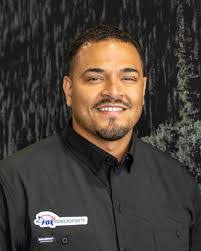 Justin Rhoads's Instagram, Twitter & Facebook