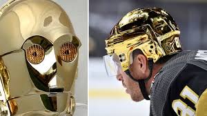 Owner bill foley said the buckets, which have garnered a strong reaction around the nhl and on social media, are part of the. Les Golden Knights Ont Joue Avec Des Casques Or Balle Courbe