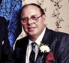 Thomas Overholt's Instagram, Twitter & Facebook