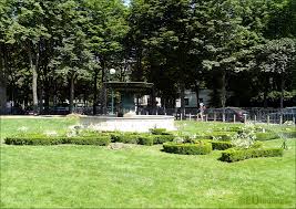 Cette annonce intervient alors que l'elysée s'apprête à ouvrir ses portes samedi et dimanche, à l'occasion des journées européennes du patrimoine. Hd Photos Of Jardins Des Champs Elysees In Paris Page 1