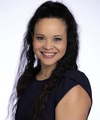 Desiree Holmes's Instagram, Twitter & Facebook