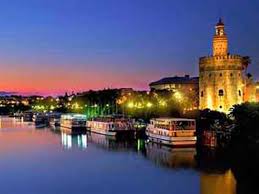 Tante sono le attrazioni da visitare in questa città, fondata nel xiii secolo a.c. Tour Andalusia Siviglia Cordoba Granada Malaga Guida Italiana