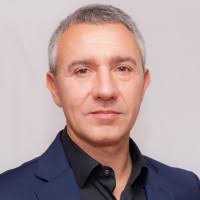 30+ profils pour “Travers”