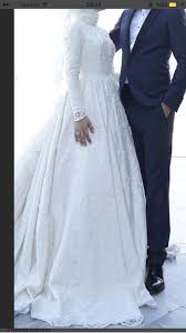 Gerne kann ich bei anfragen die genau größe messen. Notitle Tesettur Gelinlik Notitle Tesettur Gelinlik Modelleri 2020 Bridesmaids Gowns With Sleeves Bridesmaid Dresses With Sleeves Bridesmaid Gown