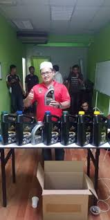 Minyak enjin datang dalam pelbagai jenis dan kegunaan. Minyak Enjin Terbaru Royal Royal Blue Lubricant Penang Facebook