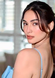 Beautiful Jenny and her husband 🤩🤩 #jennyslimzyandugoeagletmoment #jennie  #princessaina