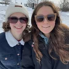 Hi! My name is Eve Hegstrom, I'm from Victoria, Minnesota. I'm 100%  committed to St. Thomas and plan