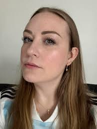 What are good mascaras that don't flake off?