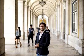 Francisco rodrigues dos santos pertence à ala mais conservadora do cds: Quem E O Jovem Conservador Que Adora Portas E Zeca Afonso E Conquistou A Forbes Perfil Publico