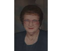 Rachelle Schmidt's Instagram, Twitter & Facebook