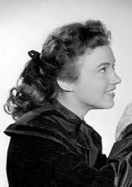 Annie Whitfield's Instagram, Twitter & Facebook