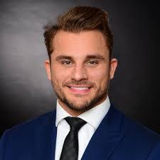 Brandon Mayberry's Instagram, Twitter & Facebook