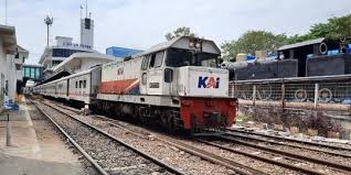 Jika anda berjaya buka sekalipun ia akan menyebabkan air masuk dengan lebih banyak dan kenderaan akan tenggelam lebih cepat. Dilarang Bicara Di Kereta Ini Aturan Perjalanan Kai Sumut Di Masa Ppkm Darurat Merdeka Com