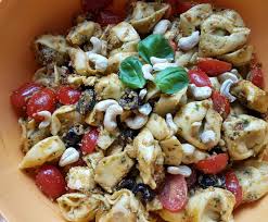 Tortellinisalat Italienische Art Rezept Rezepte Lebensmittel Essen Tortellinisalat
