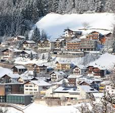Nachfolgend finden sie eine auswahl aktueller exposés zum thema „wohnung kaufen aus unserem portfolio. Ferienhauser In Sudtirol Billiger Als Vor Finanzkrise 2008 Welt