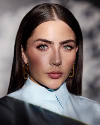 Capa da @forbesbr 🔥 Nós realmente somos do tamanho dos nossos sonhos… Que  alegria! A capa da Forbes sempre foi uma grande meta que eu já havia  verbalizado e esse dia chegou.