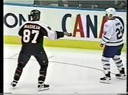 Former nhler donald brashear will appear in court on charges of mischief and possession of narcotics. Donald Brashear Vs Tie Domi Round 9 10 Youtube