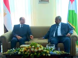 زار الرئيس عبد الفتاح السيسي اليوم إلى جيبوتي، حيث كان على رأس المستقبلين الرئيس إسماعيل عمر جيلة، فضلاً عن عدد كبير من كبار المسئولين الجيبوتيين، وأقيمت للرئيس مراسم الاستقبال الرسمى وتم عزف السلامين الوطنيين. Lyldjagiyvw8 M