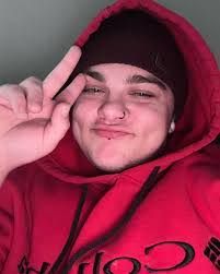 Matthew Wray's Instagram, Twitter & Facebook