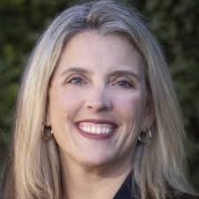 Gina Riggs's Instagram, Twitter & Facebook