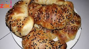 اطيب كروسان محشي شوكولا ومحشي جبنه متل الجاهز هش وطري زاكي Food Recipes Arabic Sweets
