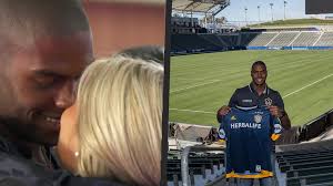 Love island is a dating reality show that originated in the united kingdom in 2005 as celebrity love island.created by itv studios, it has spawned a second british version in 2015 as well as several international versions. Voormalig Voetballer Denzel Slager Wint Love Island Rtl Nieuws