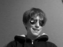 Looking for advice please. I have a Reglo sim, I have no credit so  obviously can not make calls or text, but I am not receiving texts? Is  there a setting or?