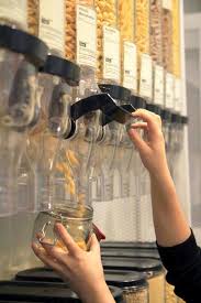 Asi Es El Primer Supermercado 0 Residuos Del Mundo Dispensa De Alimentos Faca E Venda Loja Produtos Naturais