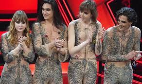 Maneskin lead singer damiano david's behavior caught the attention of some people who suggest he was doing cocaine right in the middle of the eurovision finals in rotterdam on saturday. Italy Eurovision 2021 Song Who Is Maneskin Tv Radio Showbiz Tv Express Co Uk