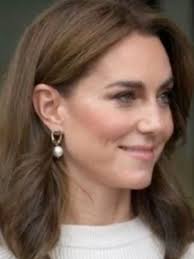 A Tradição de Presentear Flores a Princesa Catherine