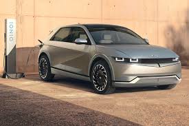 It features a spacious interior with flat floor. Dxx6oha0xc3apm