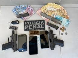 Distintivo policia penal mg feitas especialmente para você. Armas De Fogo E Tres Detidos Ao Buscar Preso Que Ganhou Liberdade Portal Diario Do Aco