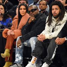 Check out this biography to know about her birthday, childhood, family life, achievements, and fun facts about her. Rap Up Ø¹Ù„Ù‰ ØªÙˆÙŠØªØ± Kanye West And J Cole Courtside At The 2020 Nbaallstar Game In Chicago