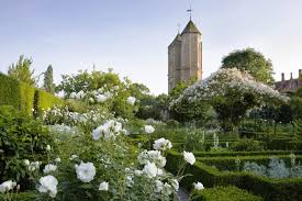 Five Beautiful English Country Gardens