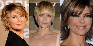 Quelles sont les coiffures idéales pour la femme à cinquante c'est une jolie option pour les femmes aux traits symétriques qui ont des cheveux fins. Quelle Coupe De Cheveux A 50 Ans Et Plus Comment Se Coiffer Blog Coiffea