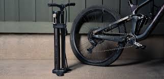 blackburn chamber less floor pump