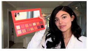 Kylie jenner revealed her brand new summer makeup collection on instagram on july 9. Kylie Jenner Teases New Eyeshadow Palette In Video Stylecaster