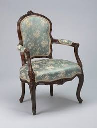 french provincial furniture history