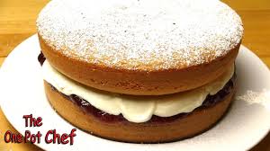 clic sponge cake with jam and cream
